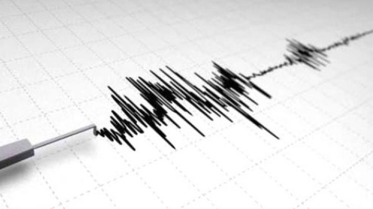 Papua Yeni Gine'de deprem