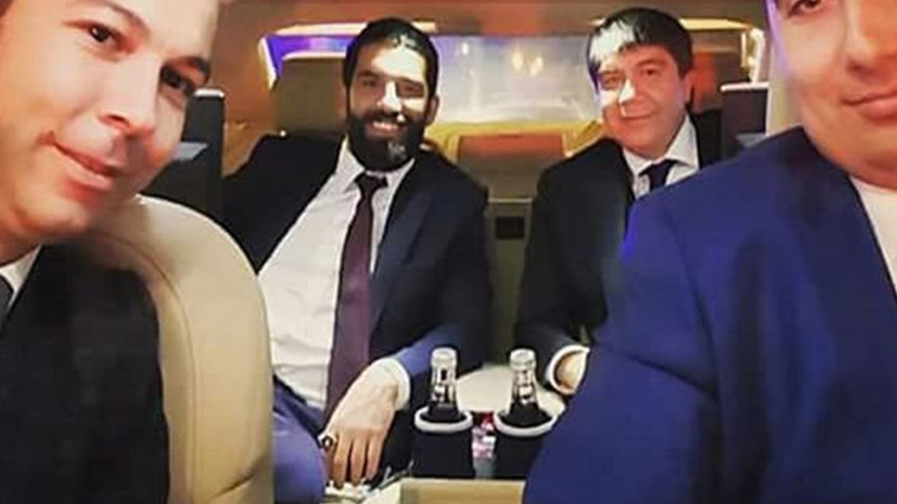 Menderes Türel ve Arda Turan'ın yer aldığı selfie'ye tazminat