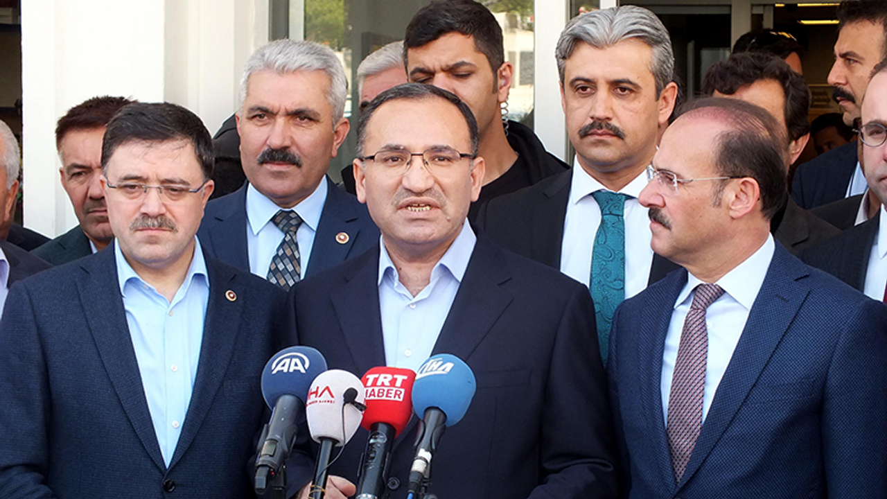 Bozdağ: Yunan askerlerin FETÖ’cülerle takası söz konusu değil