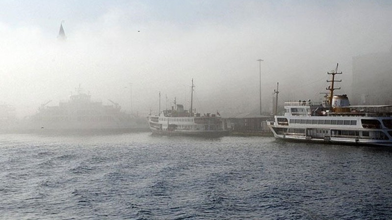 İstanbul'da ulaşıma sis engeli: Bazı vapur seferleri iptal