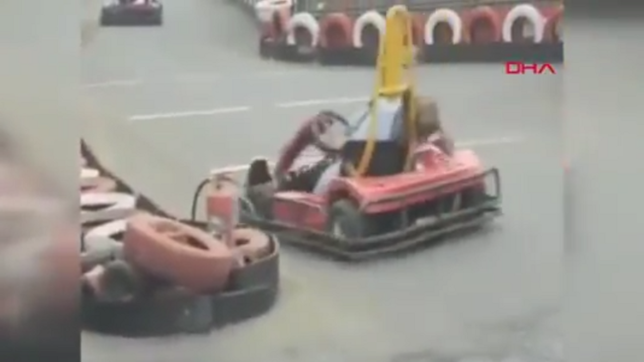 İstanbul'daki GO - Kart faciası kamerada