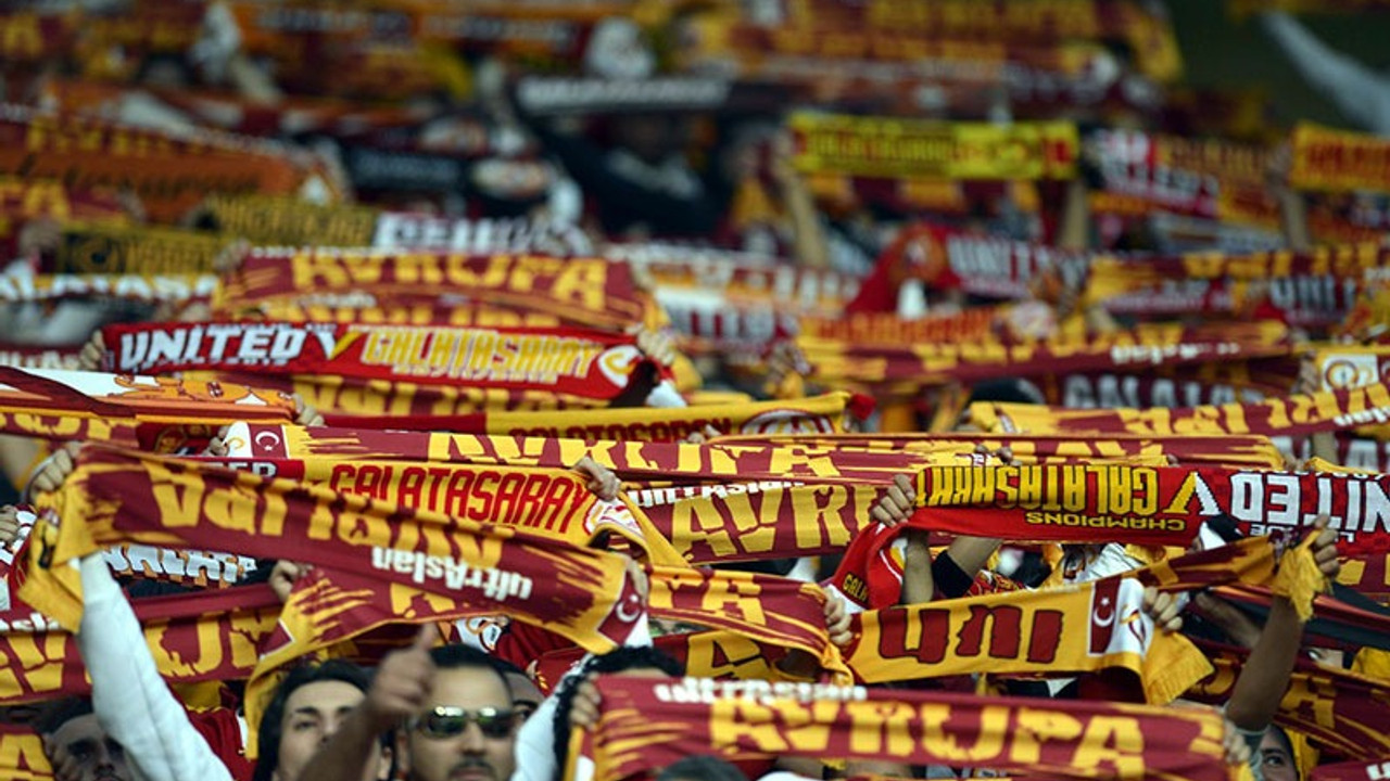 Galatasaray-Başakşehir maçında protesto sesleri