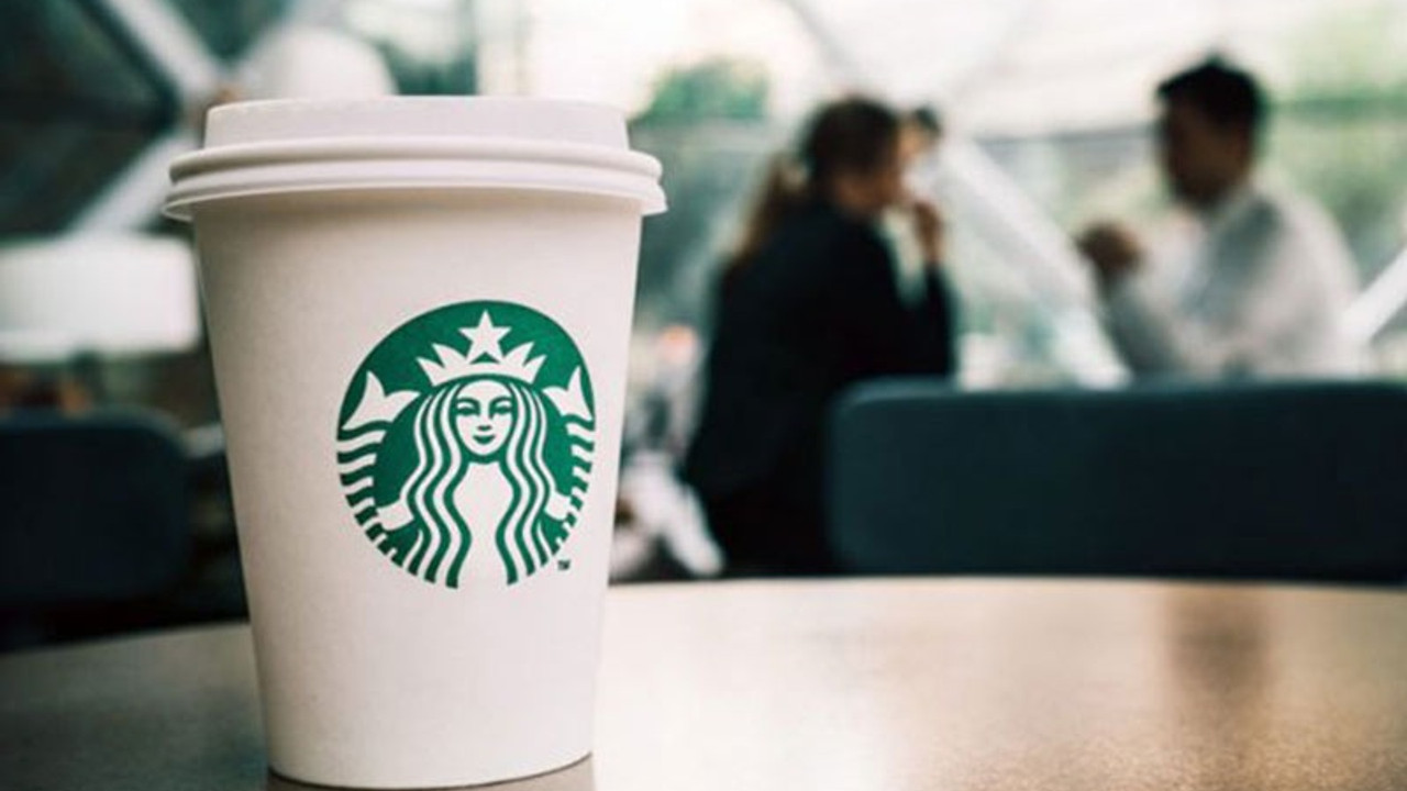 Starbucks'ta gözaltı skandalı CEO özür diledi