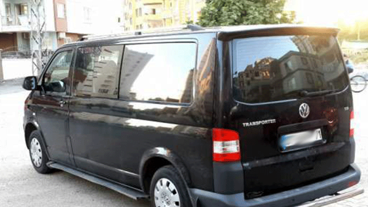 Yine siyah Transporter'la kaçırdılar