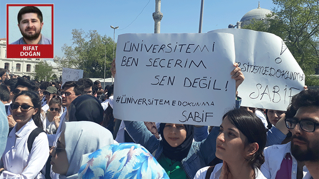 İstanbul Üniversitesi öğrencileri: Okulumuzu terketmeyeceğiz