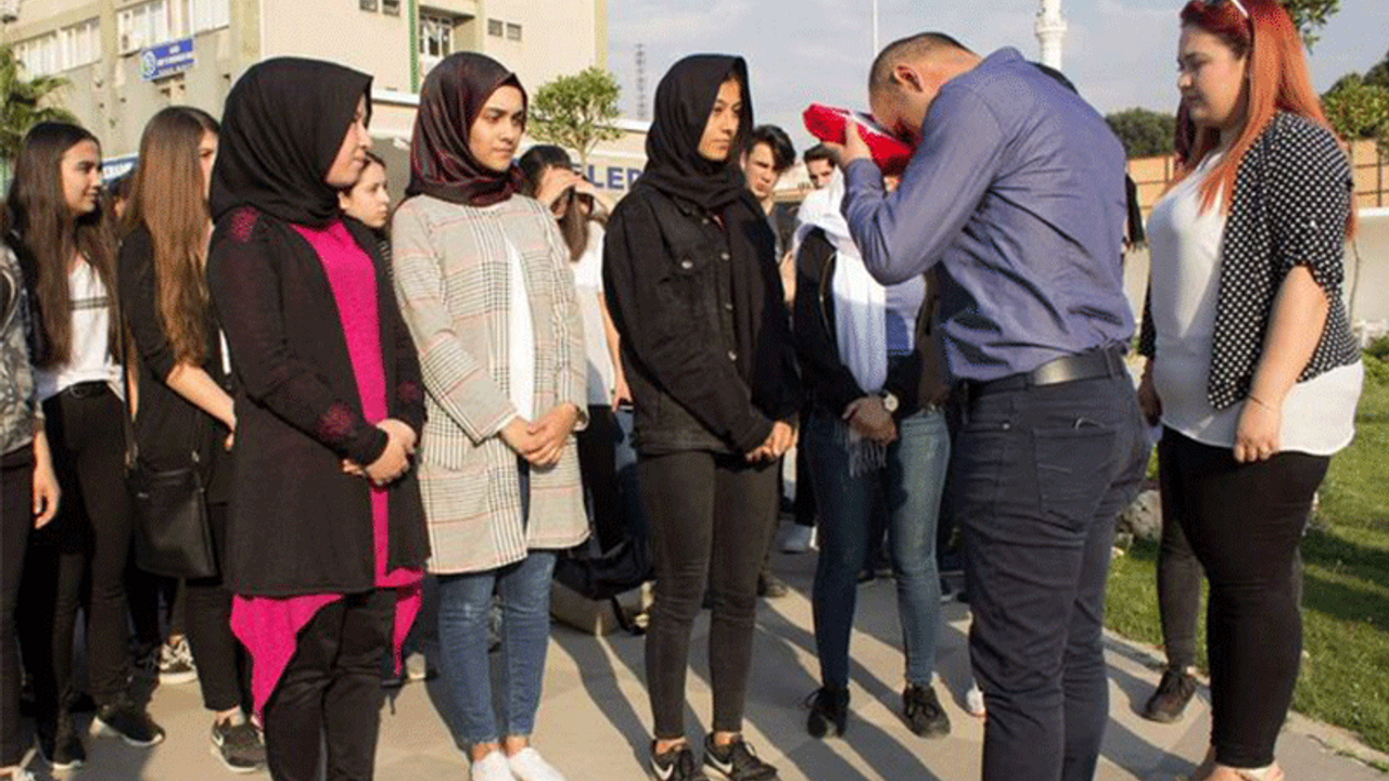 Liselere 'reis' ve 'Asena' ataması