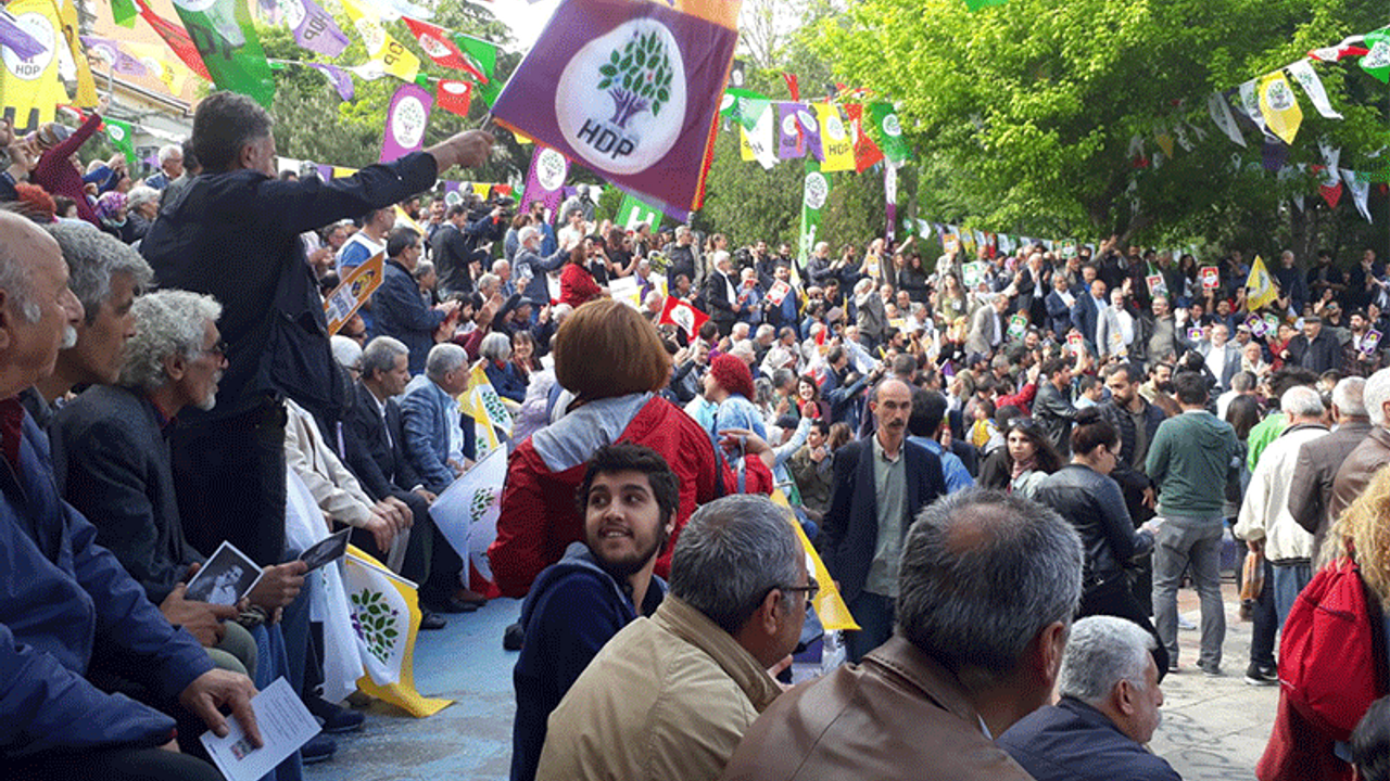 HDP'nin adayı resmen Demirtaş