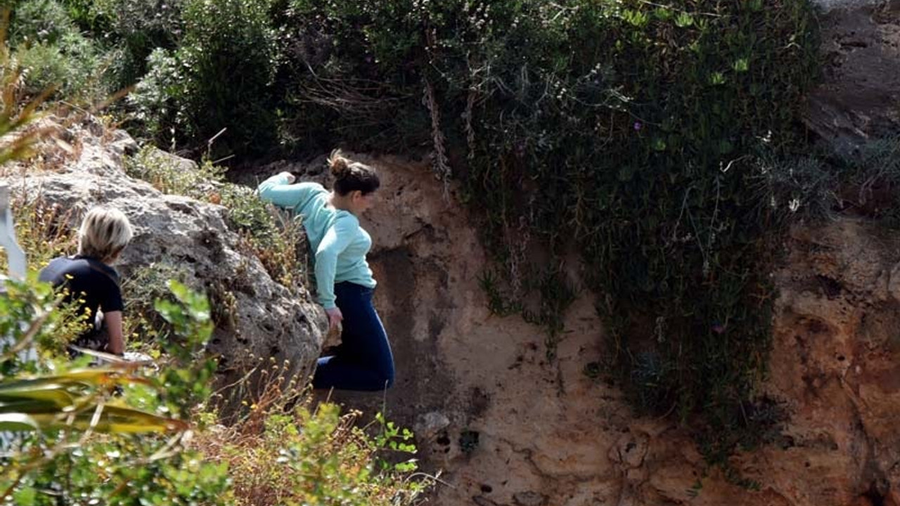 İntihar için çıktığı falezlerde dengesini kaybedip düştü