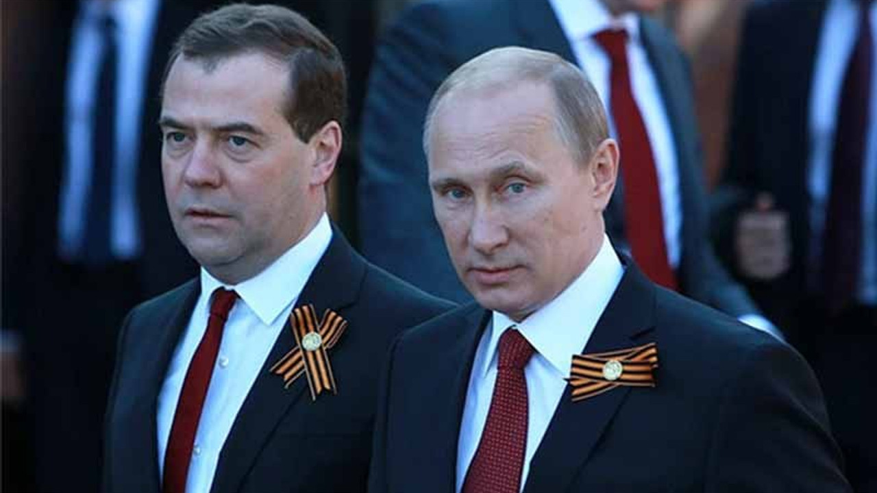 Putin Medvedev'den vazgeçmiyor