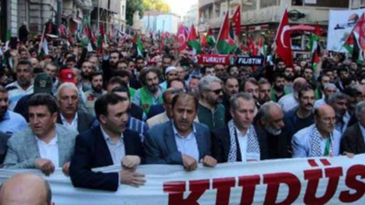 Taksim'de katliam protestosu