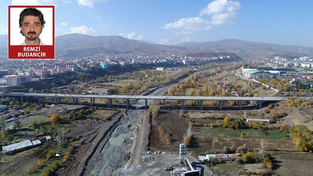 AKP bu köprüyü açmaya doyamadı: Biten köprüye 3. açılış