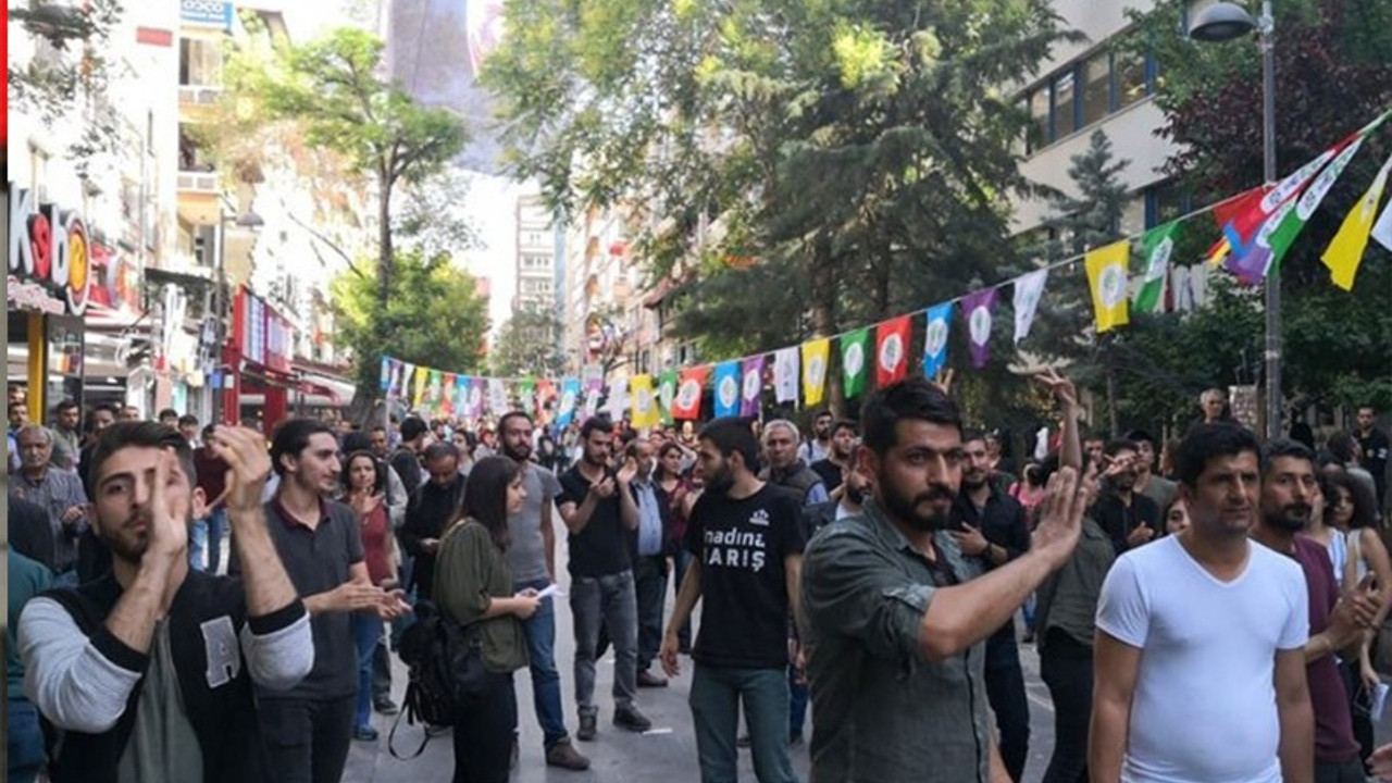 Ankara'da HDP standına saldırı girişimi