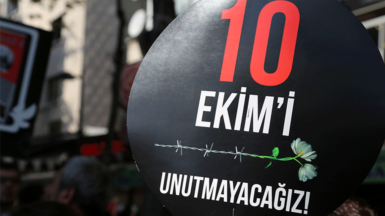 Katliamı protesto edenlere açılan dava ertelendi