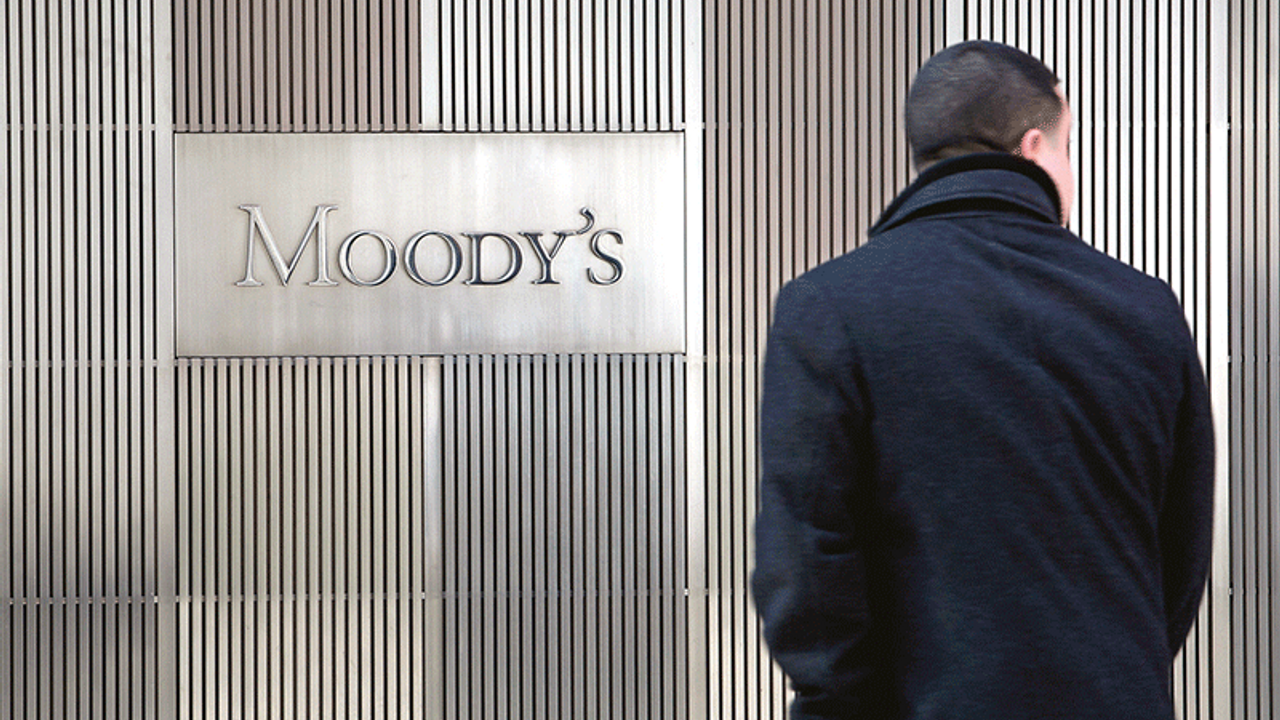 Moody's bankaları da negatif izlemeye aldı