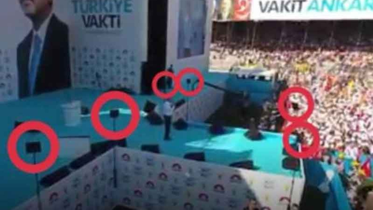 Ankara mitinginde 6 tane prompter kullandı