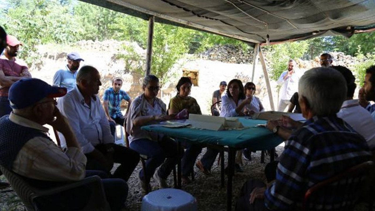 Demirtaş için evlerinde miting yapıyorlar