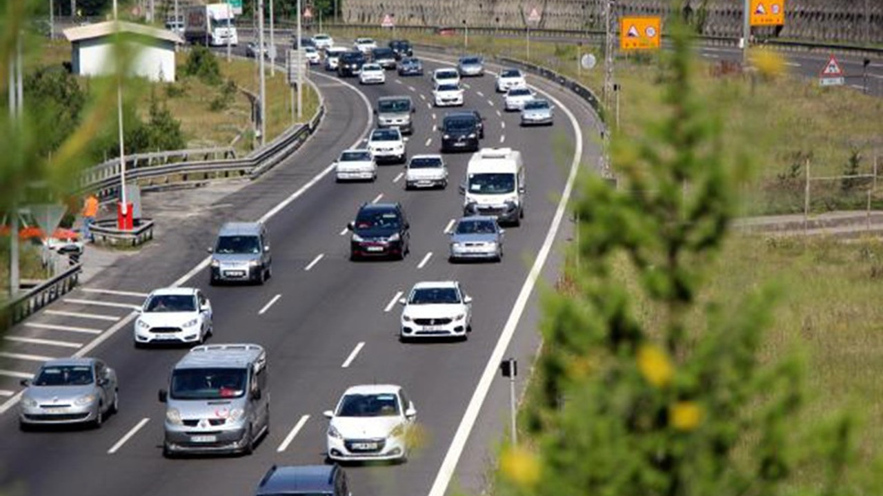 TEM Bolu yolunda trafik yoğunluğu başladı