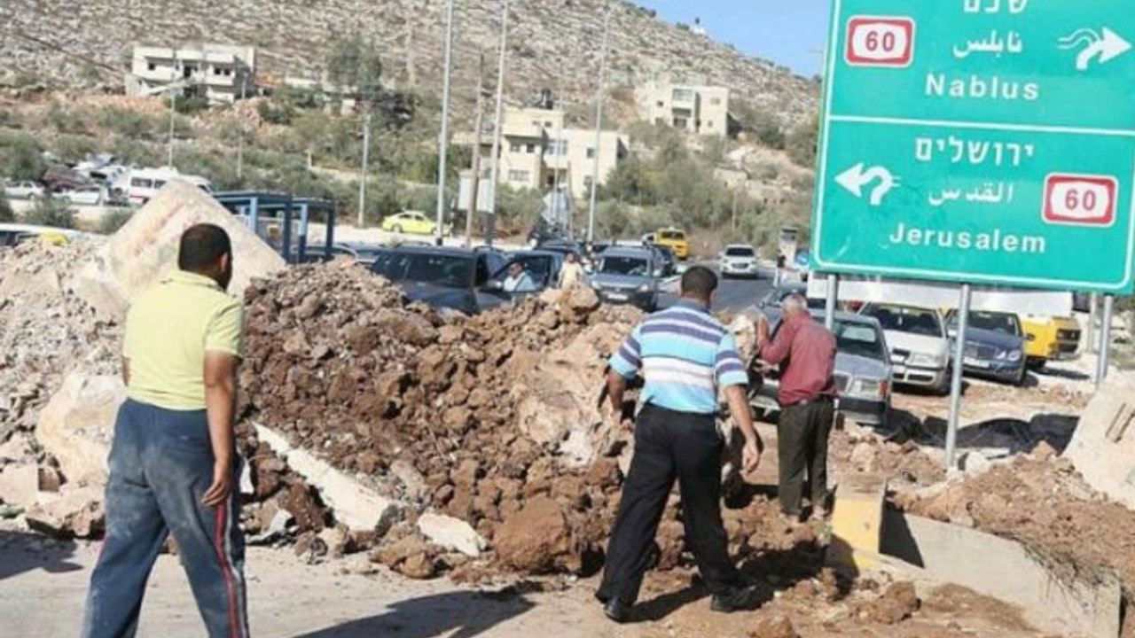 İsrail güçleri gözaltındaki Filistinlinin evinin duvarlarını yıktı