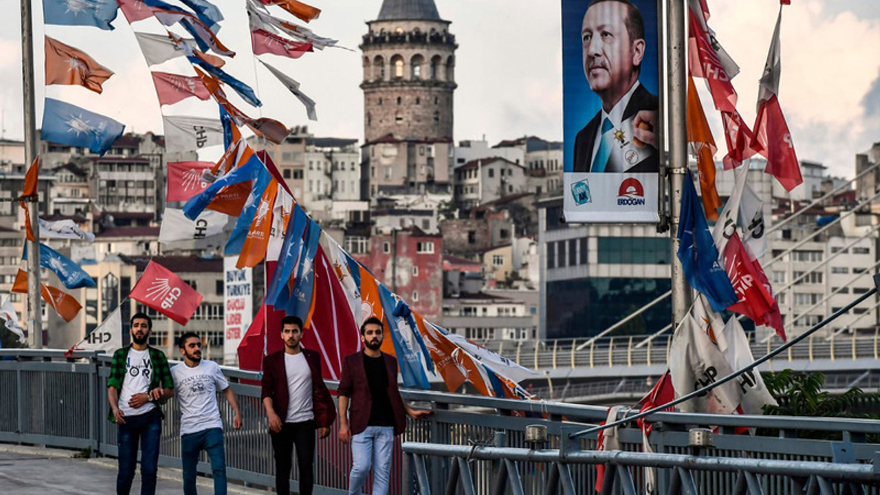 The Guardian: Erdoğan hem Türkiye hem de dünya için tehdit