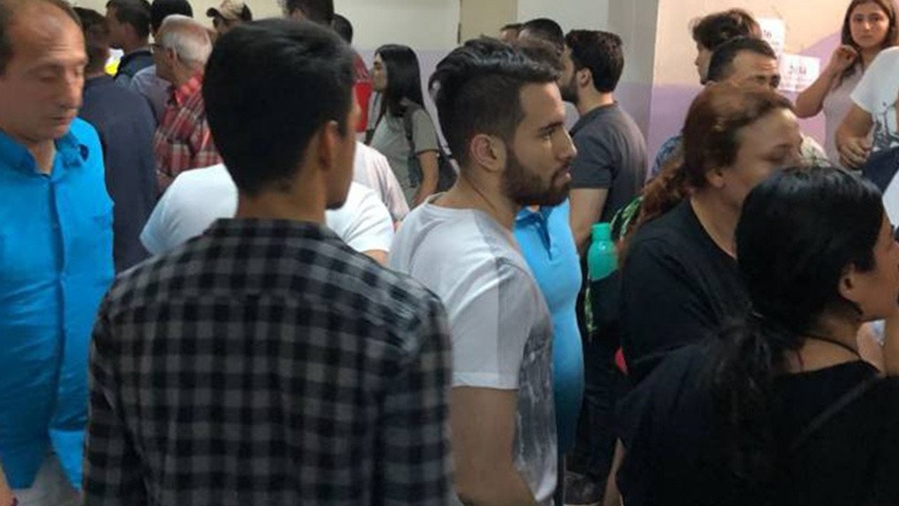 Çıkan kavga üzerine oy sayımı durduruldu