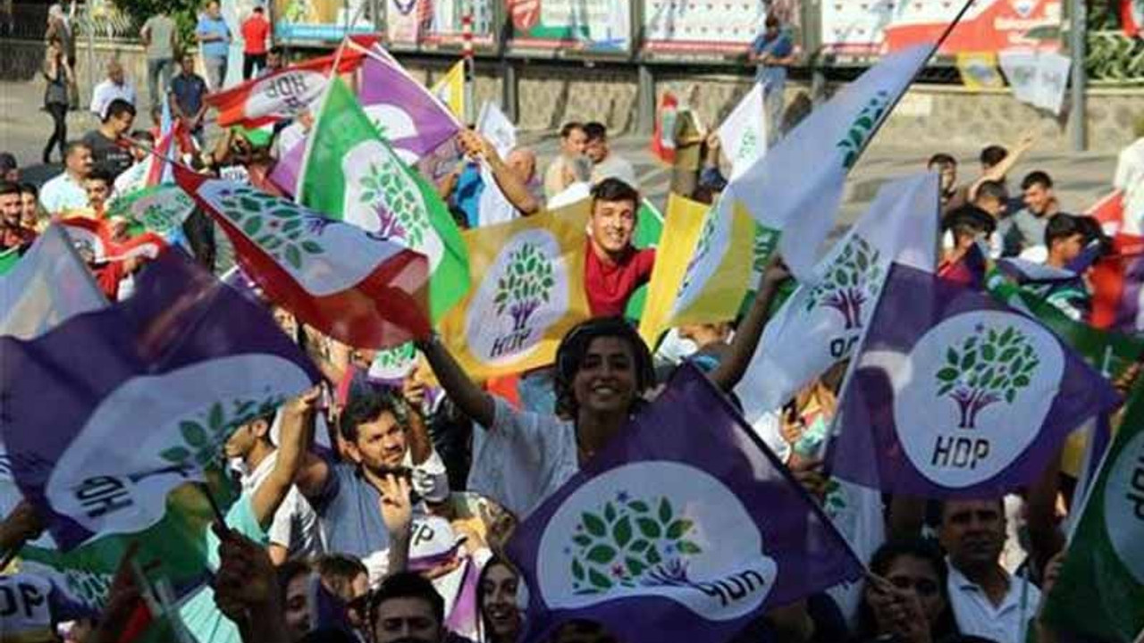 Yeşiller ve Sol Parti'den HDP’ye tebrik