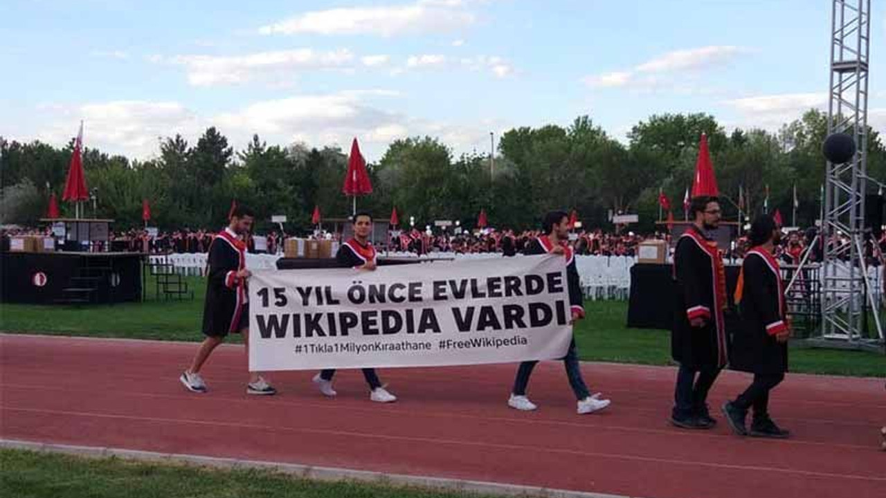 ODTÜ'lüler rektörü konuşturmadı