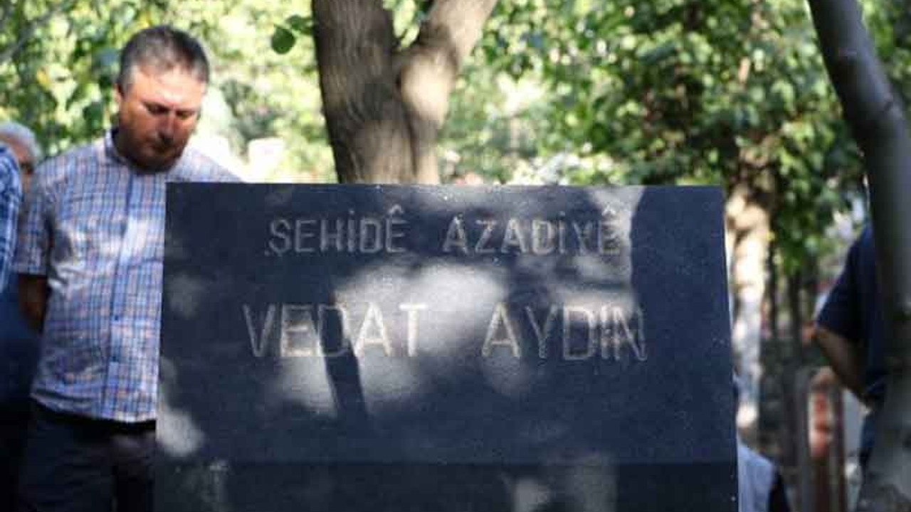 Vedat Aydın mezarı başında anıldı