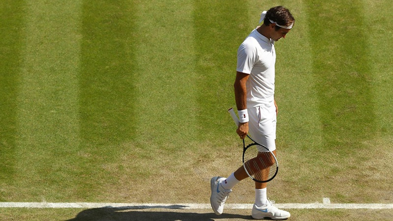 Federer'den tarihi kayıp