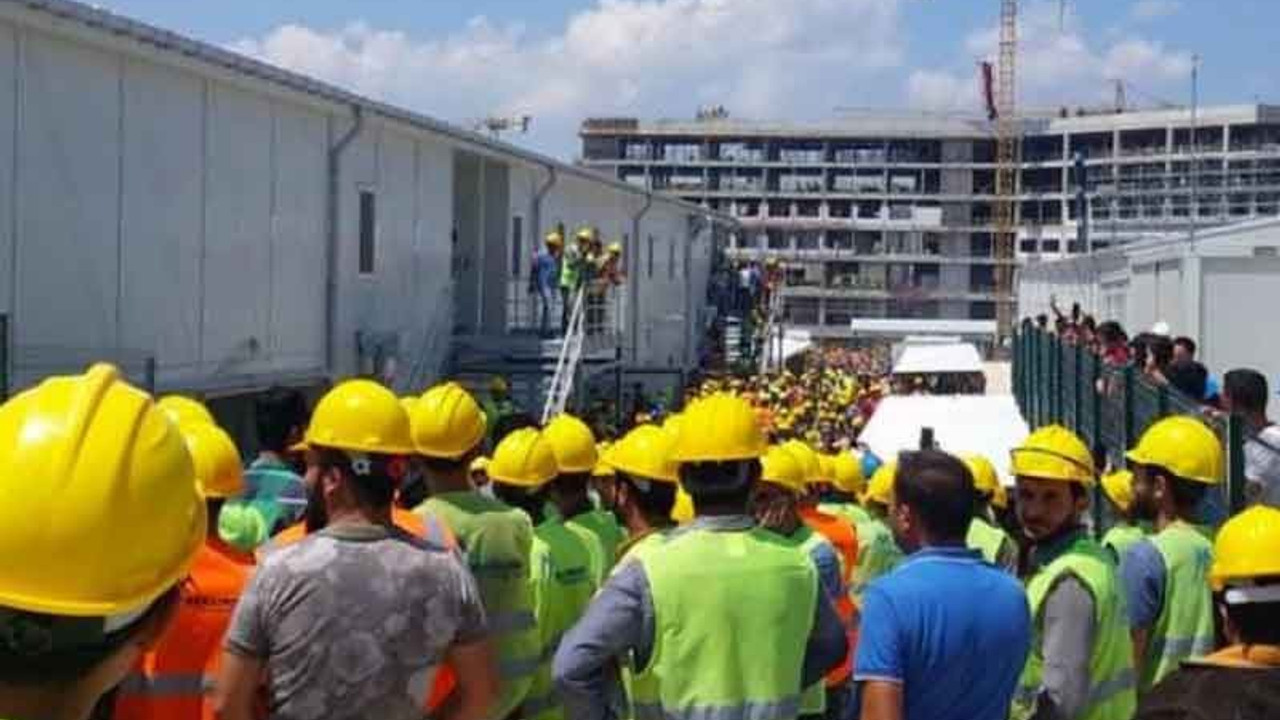 Şehir hastanesi işçileri grevde