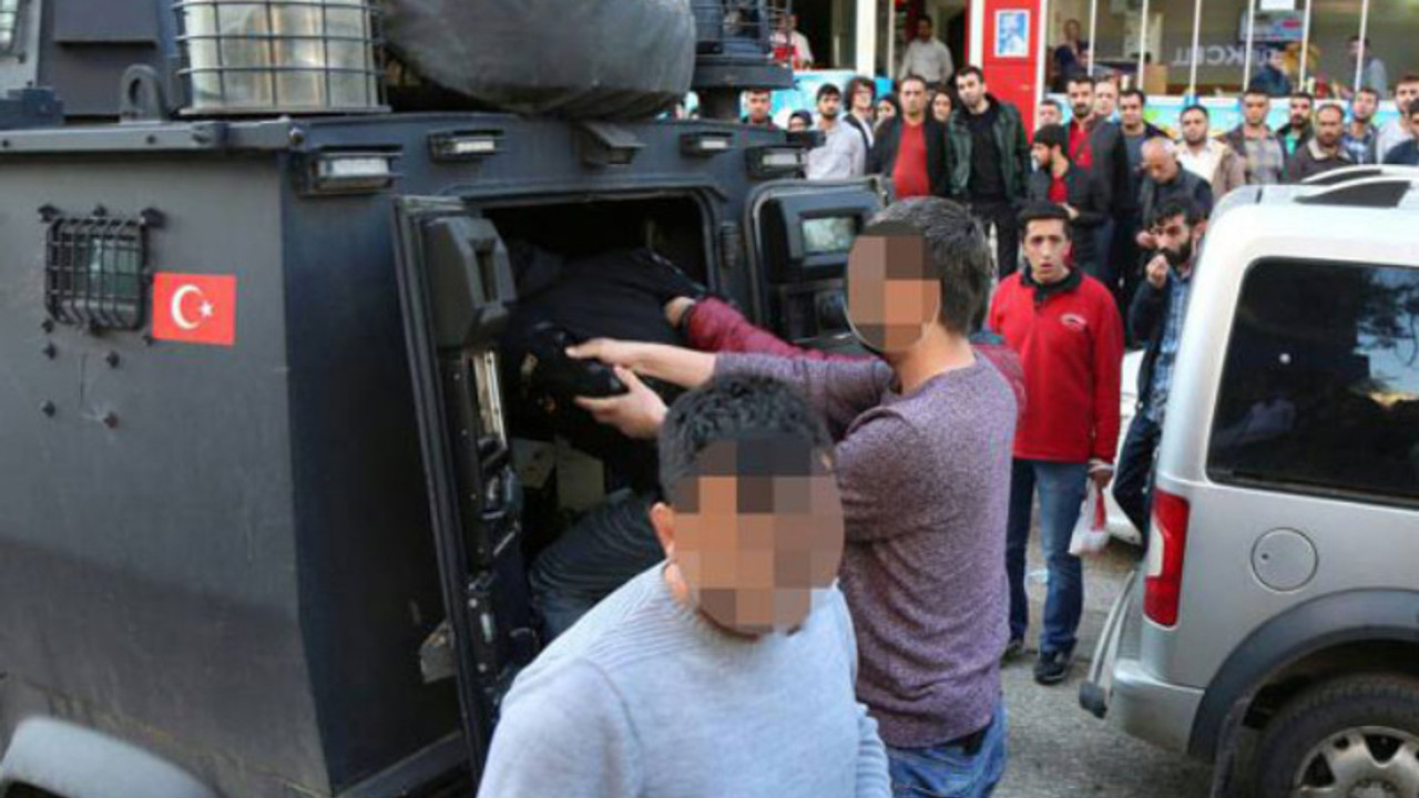 'Hayır' halayına müdahale: 3 gözaltı