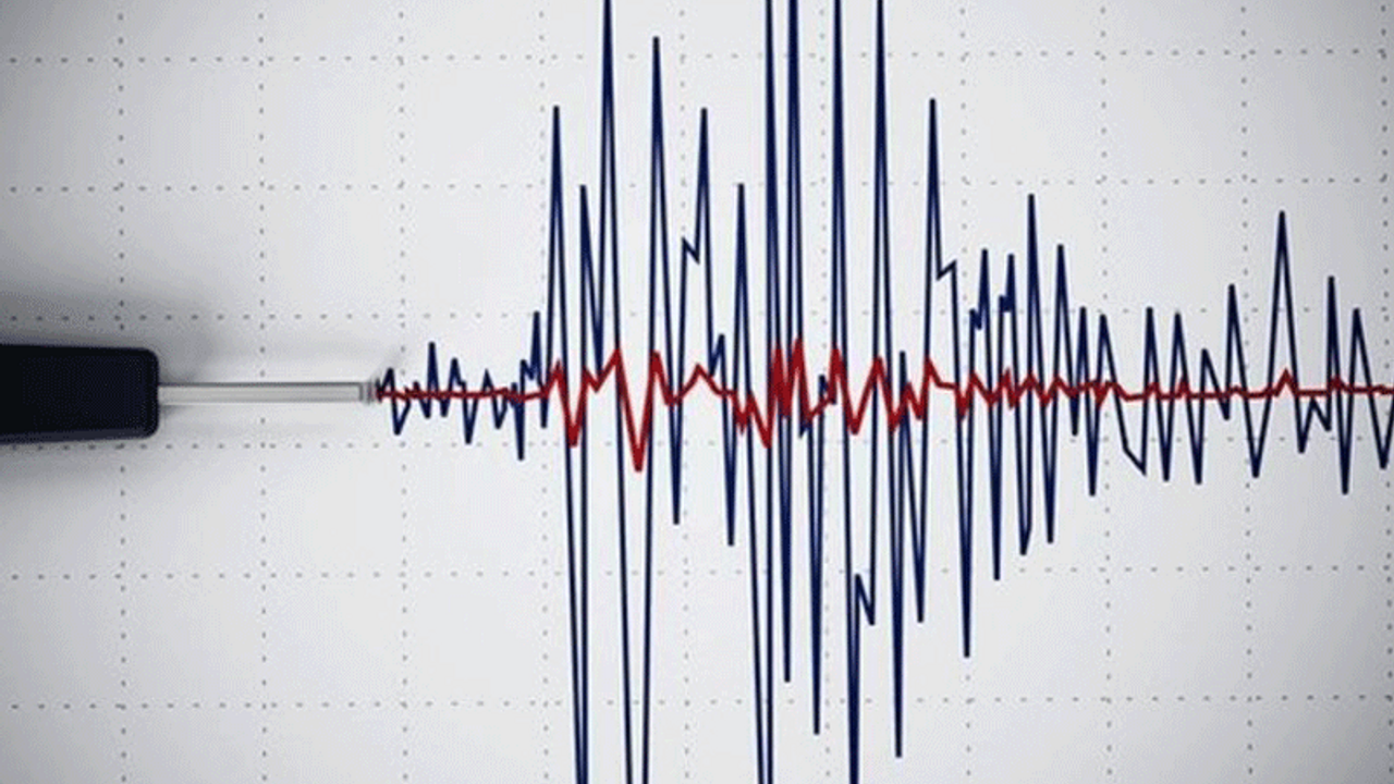 İran'da şiddetli deprem