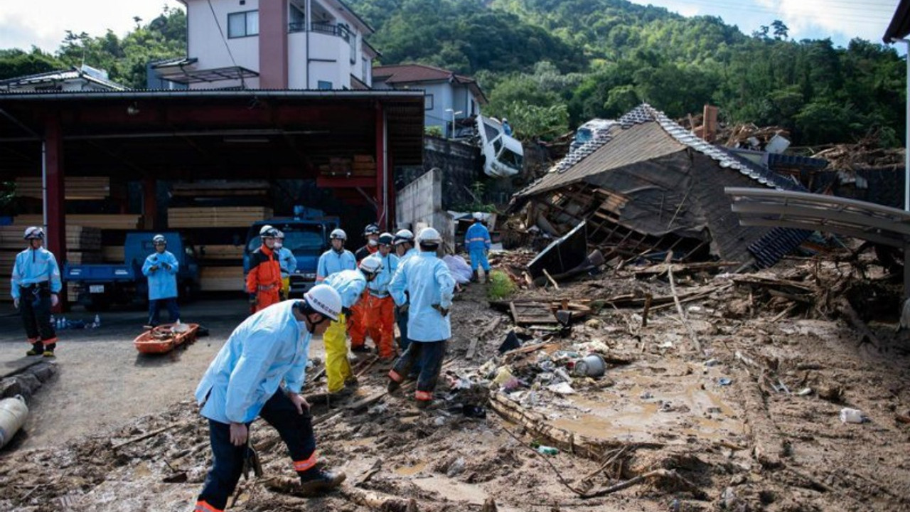 Japonya'da yağmur ve sıcaklık 300'den fazla can aldı