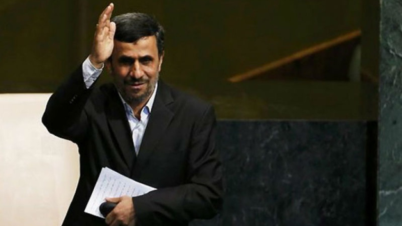 Ahmedinejad'dan Ruhani'ye istifa çağrısı