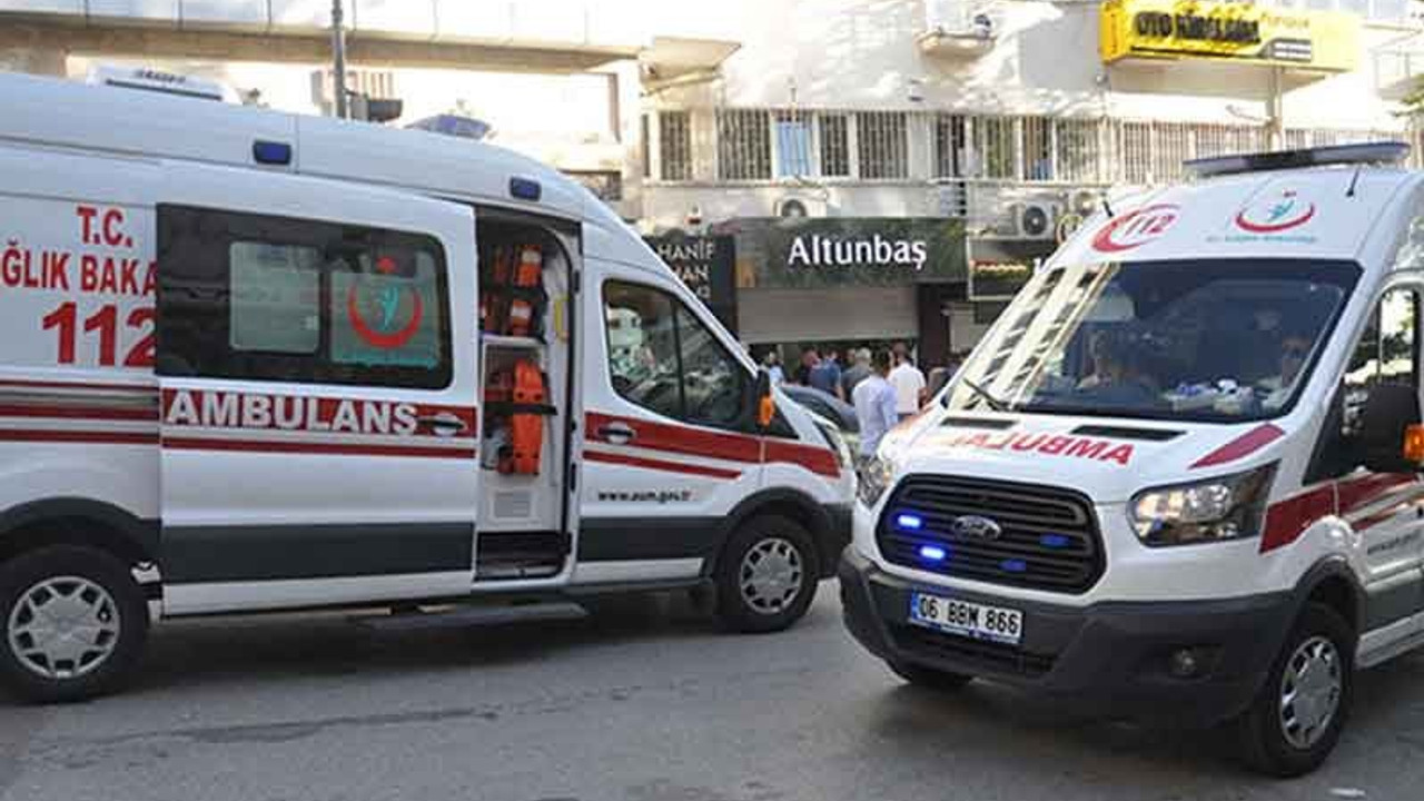 Kuyumculara ve döviz bürolarına ateş açtı