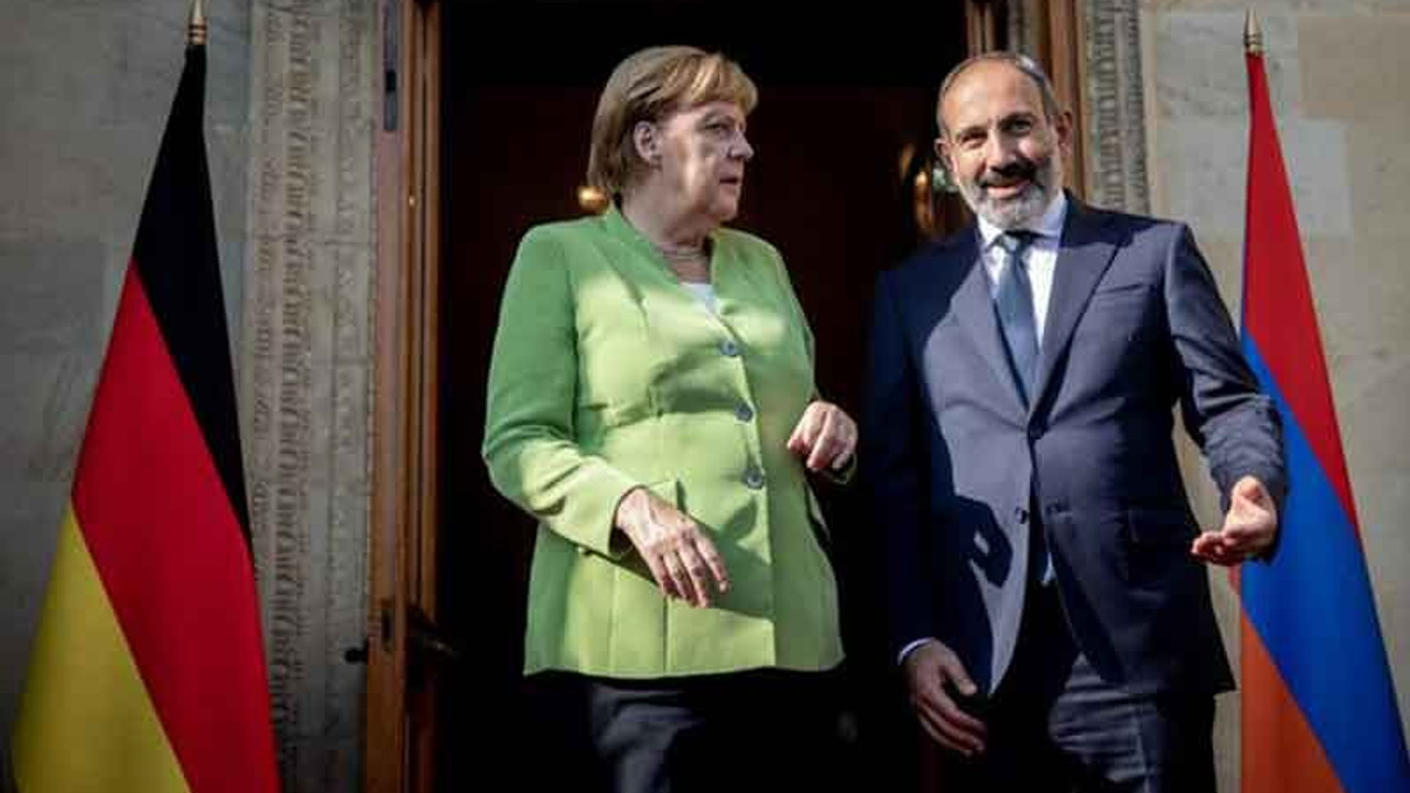 Merkel Erivan'da 'soykırım' demedi