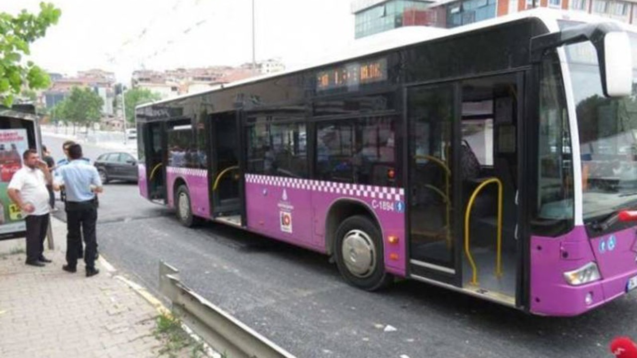 Sarıyer’de halk otobüsü devrildi