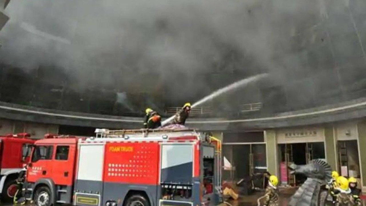 Çin'de otel yangını: 18 ölü