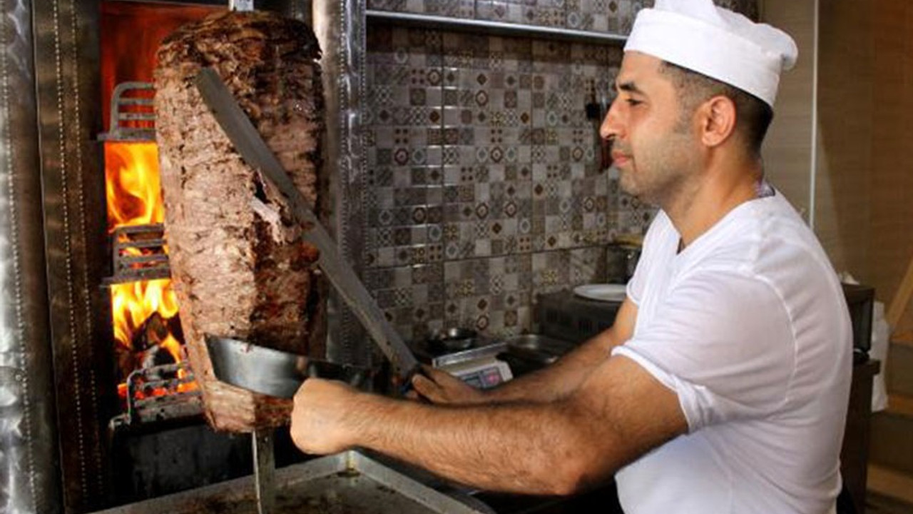 Antalyalı döner ustaları yaz boyunca 10 kilo veriyor