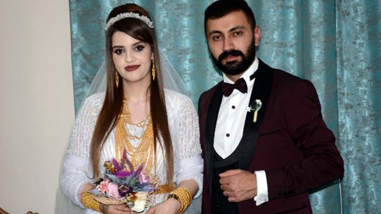 Aşiret düğününde gelin ve damada 1 kilo altın takıldı