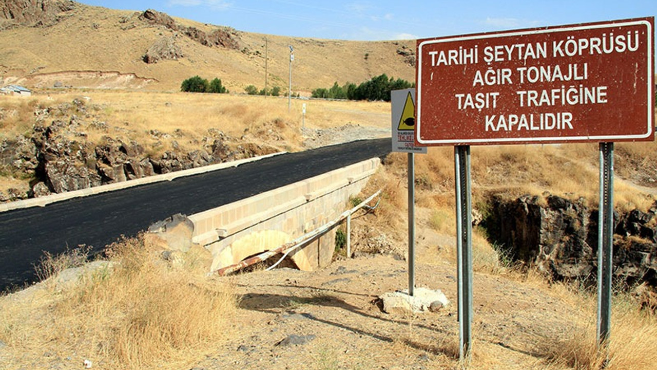 Tarihi Şeytan Köprüsü'ne asfalt döktüler