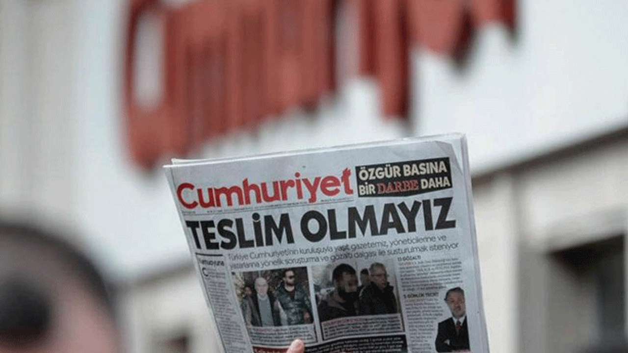 Cumhuriyet'te 10 isim istifa etti