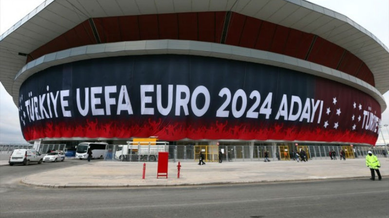 Alman siyasetçi: Euro 2024 Türkiye'de yapılmasın