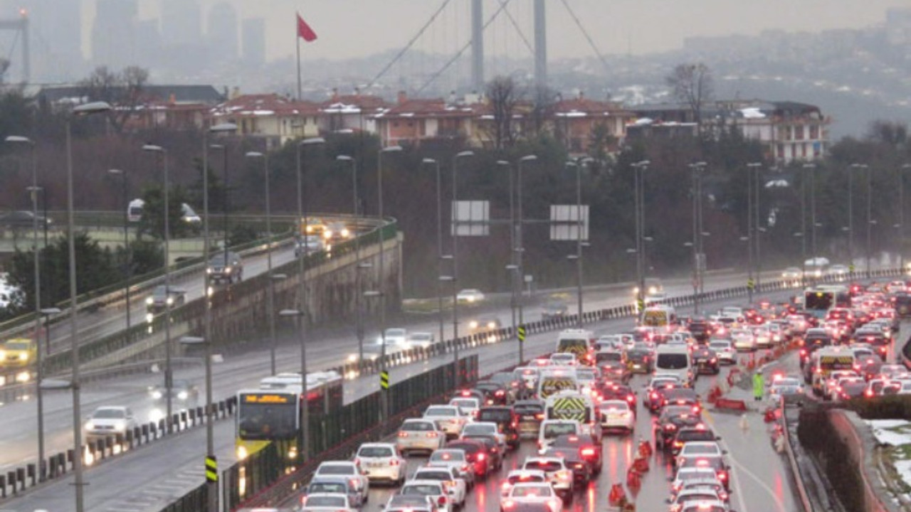 İki köprünün geliri 3. köprünün ödemesine yetmiyor