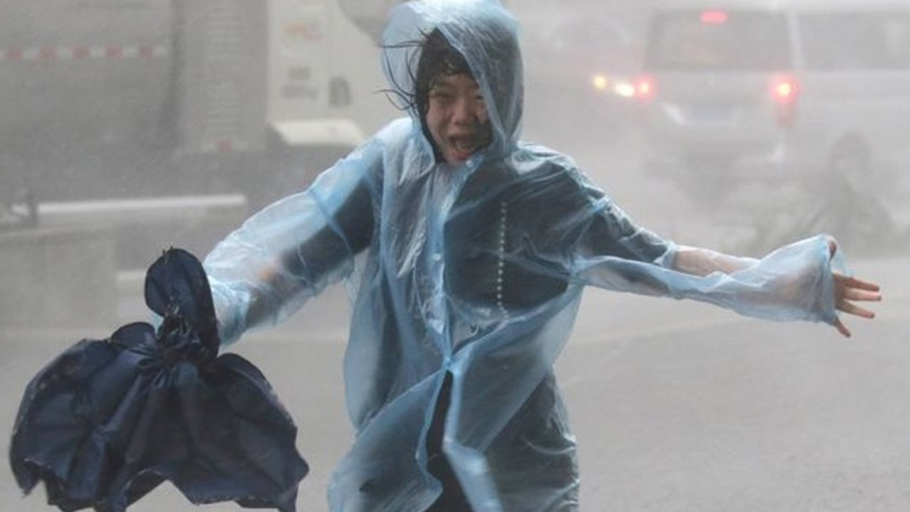 Mangkhut Tayfunu: Asya'da 66 kişi öldü, 2,5 milyon kişi tahliye edildi