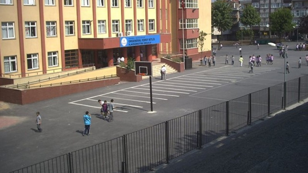 '200 lira ödeyen veli istediği öğretmeni seçebiliyor'