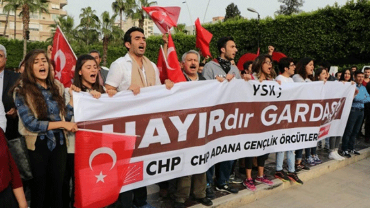 Uşak'ta 14 'hayır' protestocusu gözaltına alındı