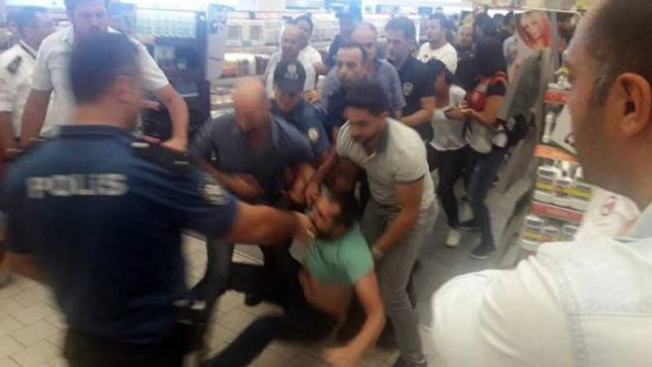 Tazminatlarını isteyen işçiler darp edilerek gözaltına alındı