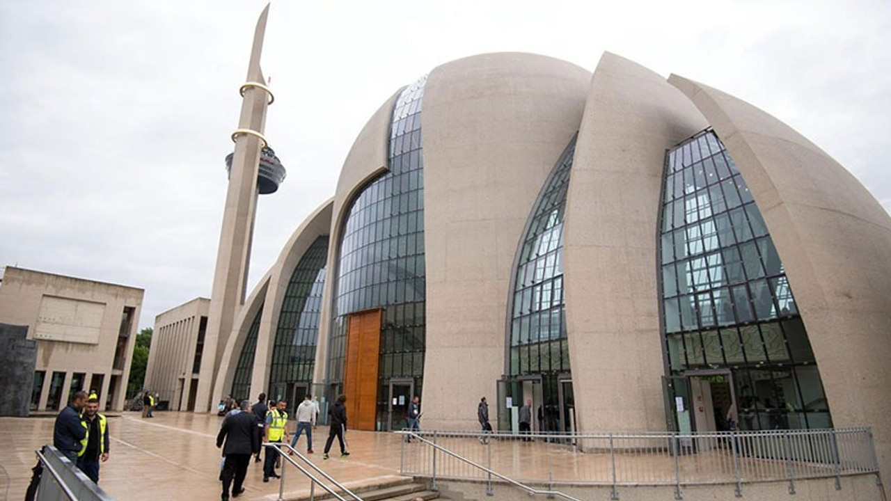 Köln Belediye Başkanı Cami açılışına katılmayacak