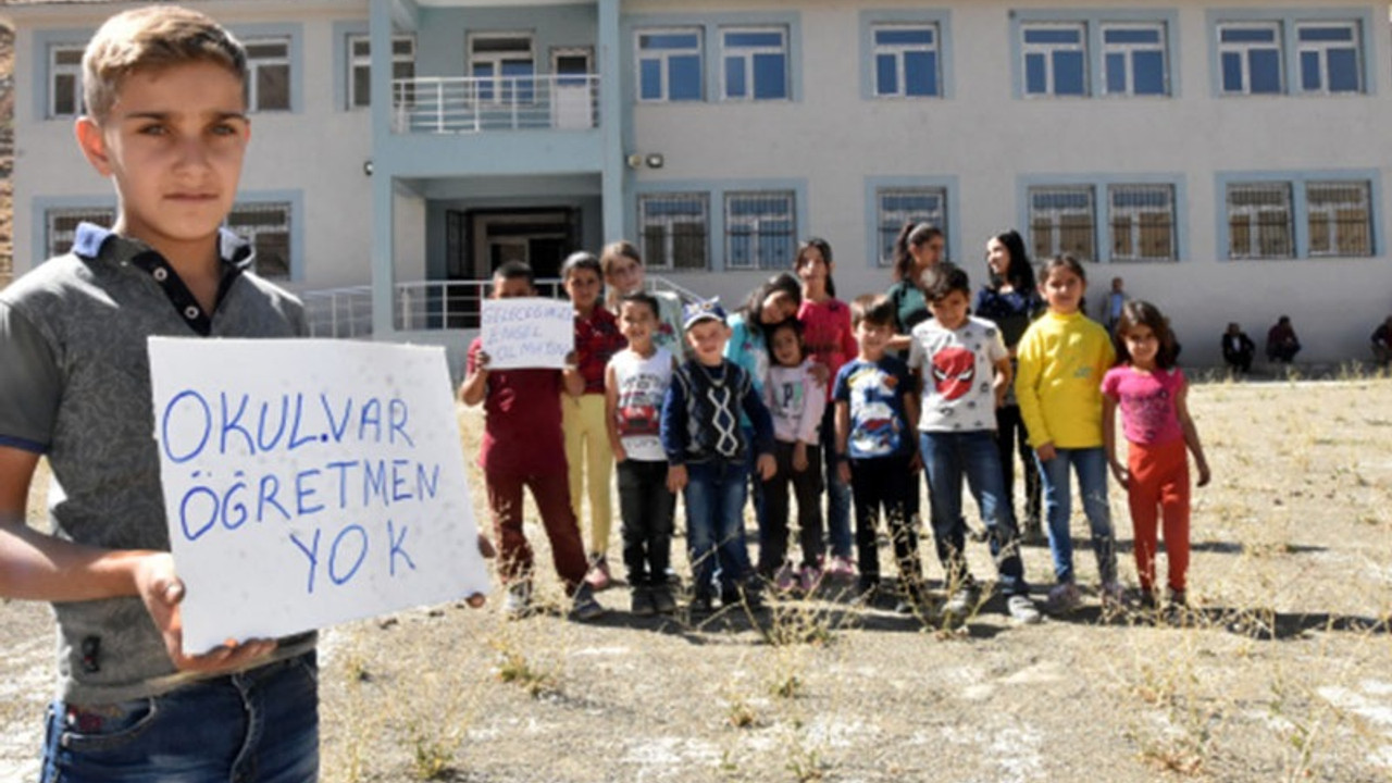 Yüksekova'daki ortaokula bu yıl da öğretmen atanmadı