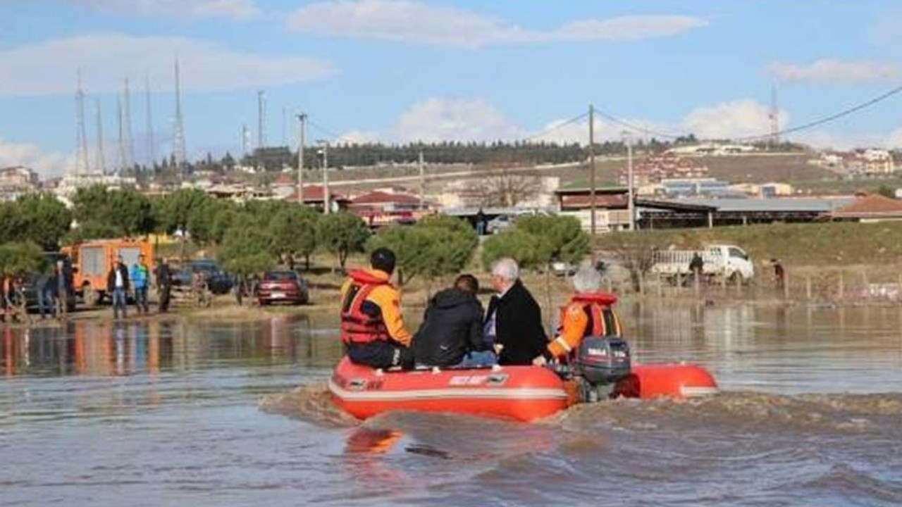 Edirne'de göçmen botu battı: 5 ölü, 2 kayıp